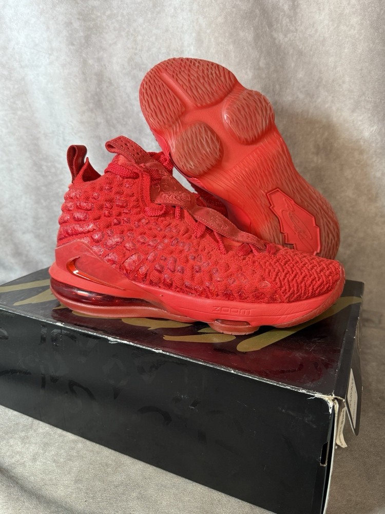 NIKE LEBRON 17 XVII (GS) UNIVERSITY RED SZ 6.5 Y BQ5594-600 With original Box