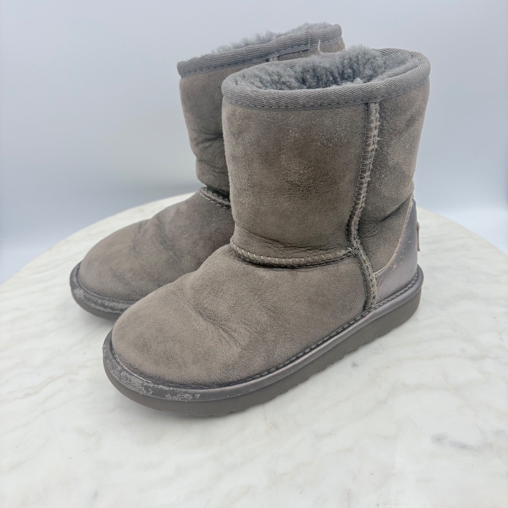 UGG Australia Grey Suede Sheepskin Lined Boots Youth Girls Size 12 Warm Comfort