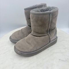 UGG Australia Grey Suede Sheepskin Lined Boots Youth Girls Size 12 Warm Comfort