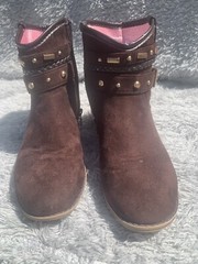 kids boots size 1