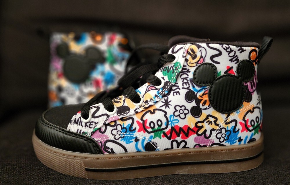 Disney Brand Rare Mickey Mouse High Tops Shoes Size 4 Kids- New No Box