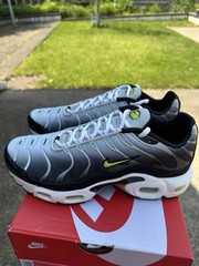 Size 6.5 (GS) – Nike Air Max Plus Low Black Bright Cactus