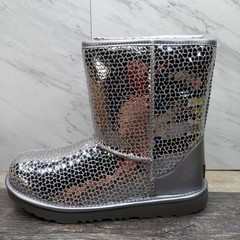 UGG Classic II Gel Hearts Silver Sequin Boots 1151613K Size 6 Kids Women’s 7 NIB