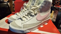 Nike Blazer Mid ‘77 GS DA4086-106 SUMMIT WHITE / PINK FOAM Sneaker Shoes 6Y