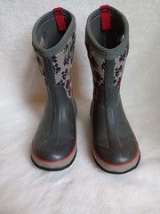Bogs Classic Skulls Kids Rain Boots US 1 EU 31 Gray Red Skull Waterproof