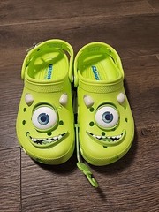 Crocs x Monster Inc „Mike“ Sz J4 Kids Classic Clog 210876-90H