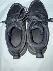 Under Armour Youth Charged Assert 10 Running Shoe 3026175-004 Black Size 5Y