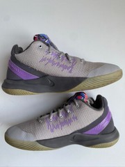 Nike Kyrie Flytrap 2 GS ‚Grey Violet‘ Size 7 Youth Girls Size 8.5 Grey Purple 