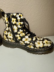 Dr Martens 1460 Pascal Junior Pansy Yellow Black Floral US 2 AirWair Boot DM’s