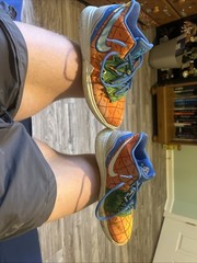 Nike Kyrie SpongeBob SquarePants Pineapple Under The Sea; Youth Size 6.5