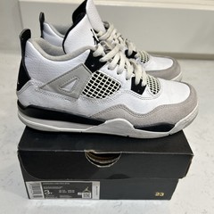 Jordan 4 Retro PS Sz 3 Youth