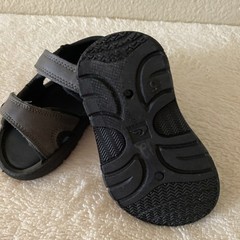 Quiksilver Toddler Size 5 Adjustable Strap Sandals Grey & Black-EUC