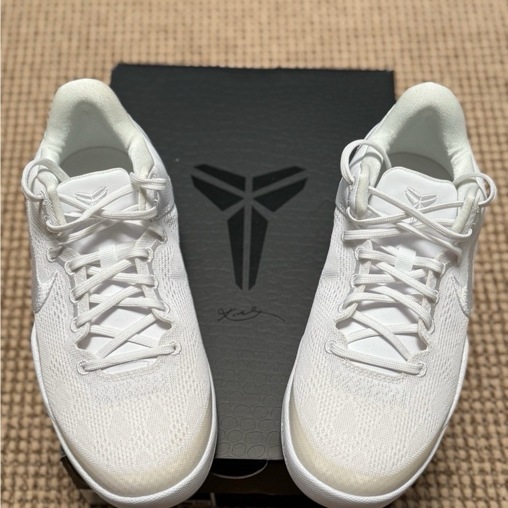 Kobe 8 Protro “HALO” 2023