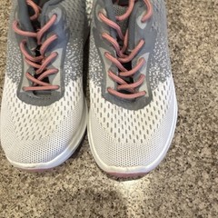 Red Athletic Running Shoes Gray White Pink Kids Size 4 Lace Up Low Top Textile