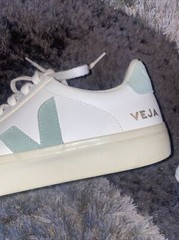 Veja Kids Hook & Loop Extra White Kids Shoe Mismatched Sneaker Size 5 In Exc Co