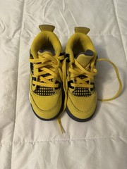 Jordan 4 Retro Lightning