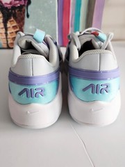 Nike Air Max Bolt Grade School – US Shoe Size 6Y – BQ5448-108