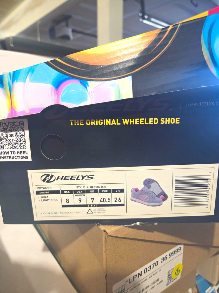 Heelys Voyager Wheeled Sneakers Gray/Pink Youth US 8 UK 7 EU 40.5