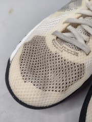 Nike Kyrie Flytrap Sneakers 5.5 Youth White Gray Athletic Shoes A17