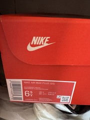 Size 6.5 (GS) – Nike Air Max Plus Low Black Bright Cactus