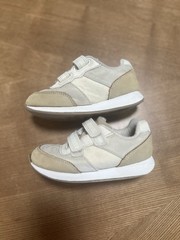 Cat and Jack Cream and Tan Classic Hook and Loop Closed Top Sneakers Kids 10