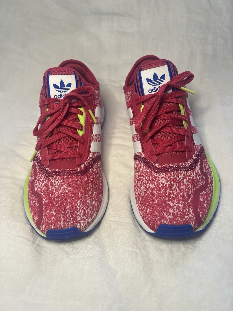 ADIDAS SWIFT RUN KIDS SIZE 7