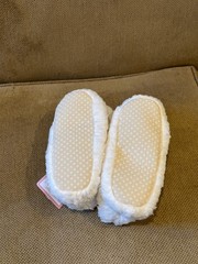 Pottery Barn Kids HELLO KITTY Slippers Size Large 13-2 New w/tags