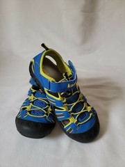 Kamik Crab Hook and Loop Fisherman Unisex Sandal Youth Size 5.0M, Blue / Yellow