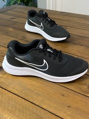 Nike Star Runner 3 GS Black White Gray Running Shoes DA2776-003 Kids 5.5Y Wmn 7