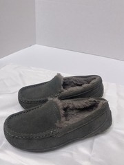 UGG Ansley Youth Slippers Sz 1 Gray Suede Shearling Slip On Cozy Comfort