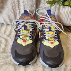 Nike Air Max React 270 GS Sneaker CT1630-001 Thunder Grey Barely Volt Youth Sz 6