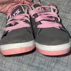 Heelys Propel 2.0 | Youth Size 2 | Gray Pink Skate Roller Sneakers | GUC