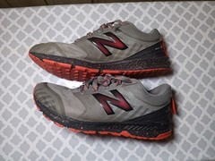 New Balance White Fuel Core Nitrel Trail Running Sneakers Kids Boys Size 5 WEAR