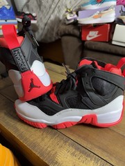 Size 7Y 8.5W Nike Air Jordan Jumpman Mid Black Infrared NEW No Box Lid.