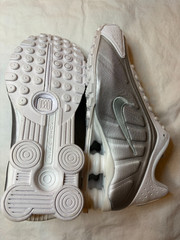Nike Shox R4 GS White Metallic Silver CW2626-101 Youth Size 5Y New in Box