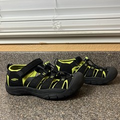 Keen Newport Black Sandals Little Kids Size 3 Summer Comfort Casual Sport Shoes