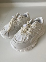 Sneakers Stylish and Comfortable