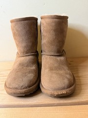 Ugg Kid’s Classic II Boot 1017703K Chestnut Brown Suede / Size 12