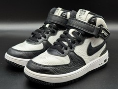 Size 1 – Stüssy x Nike Air Force 1 Mid in a black and white Kids Shoes 🐼