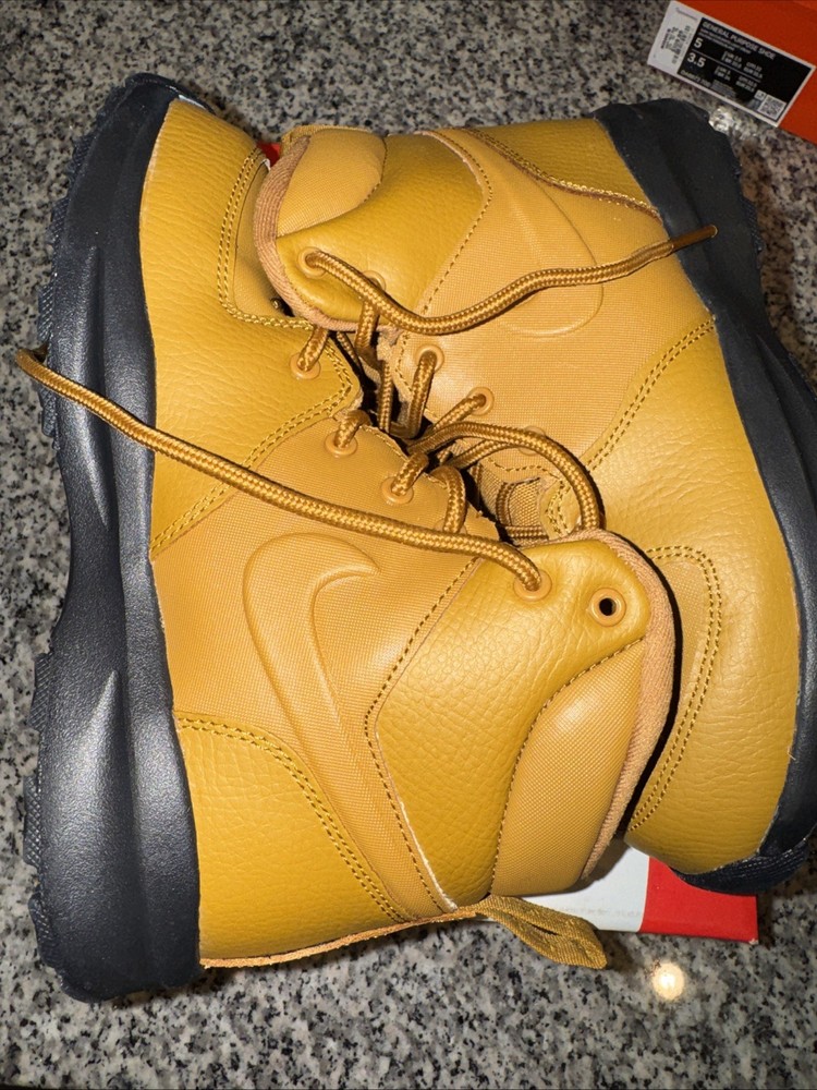 Pre-School KIDS NIKE MANOA LEATHER (PS) Boot WHEAT (BQ5373 700) 👍 Worn Once