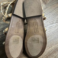 Steve Madden 4Y studded Sandal