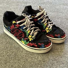 Heelys Motion Plus Shoes Kids Size 5 Multicolor Geometric Wheel Skate HES10191