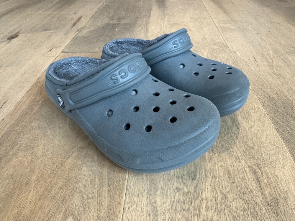 Crocs 203506 Classic Faux Fur Lined Gray Comfort Clogs Junior Kids Boys Size J2