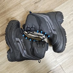 Columbia Buga Boot Plus IV Omni-Heat 400g Black Blue BY5955-010 Youth Size 1