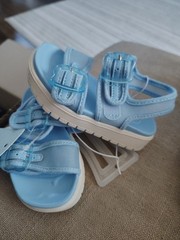 Kids Light Blue Sandals Size 5 New With Tags