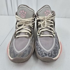 Nike Kyrie Infinity Leopard Camo Print Gray Sneaker Size 7Y/8.5W DD0334-006 EUC