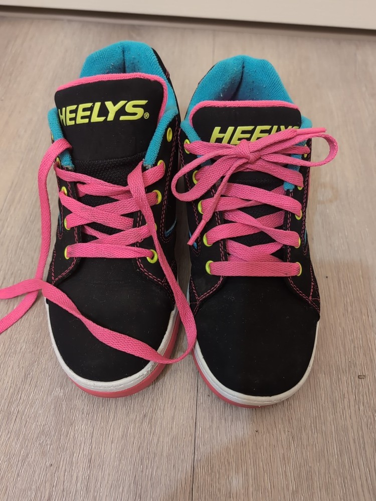 Heelys Propel 2.0 Youth Size 5 Skate Shoes Neon