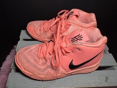 Nike Kyrie 4 Mid Atomic Pink Size 4.5 GS
