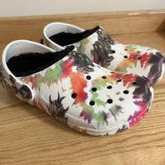 Crocs Kids Classic Lined Clog Tie Dye Fur Lined Shoes J 1 Casual Comfort Unisex