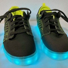 Flashing Lights Sneakers Big Kids 4 Good Condition Charcoal Gray with Neon Green